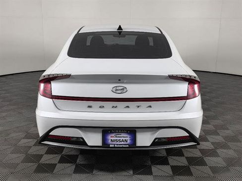 Used 2021 Hyundai Sonata SE w/ Preferred Accessory Package image 5