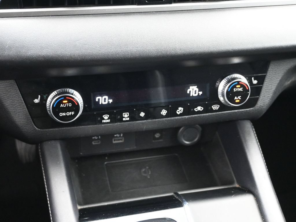 Used 2024 Mitsubishi Outlander SE AWD/4WD image 18