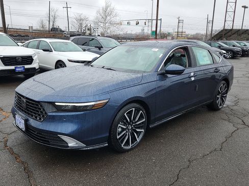 New 2026 Honda Accord Touring image 2