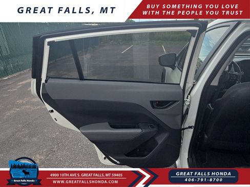 Used 2024 Subaru Crosstrek 2.0i Premium image 12