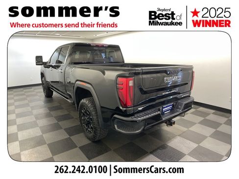 Used 2024 GMC Sierra 2500 Denali Ultimate AWD/4WD image 3