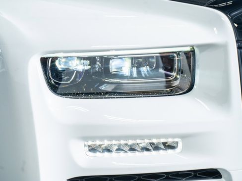 Used 2023 Rolls-Royce Phantom Sedan image 24