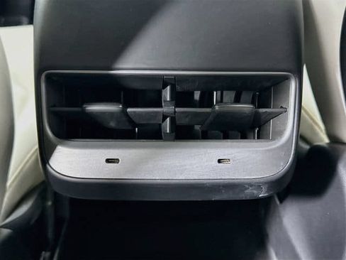 Used 2023 Tesla Model Y Long Range AWD/4WD image 25