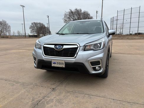 Used 2020 Subaru Forester Limited w/ Popular Package #3 image 4