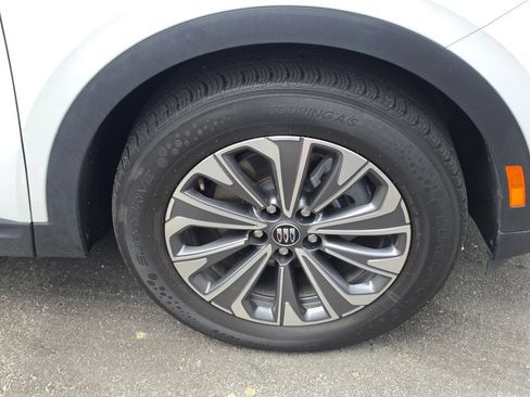 Used 2024 Buick Envision Preferred AWD/4WD image 9