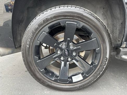 Used 2015 Chevrolet Tahoe LTZ AWD/4WD image 17