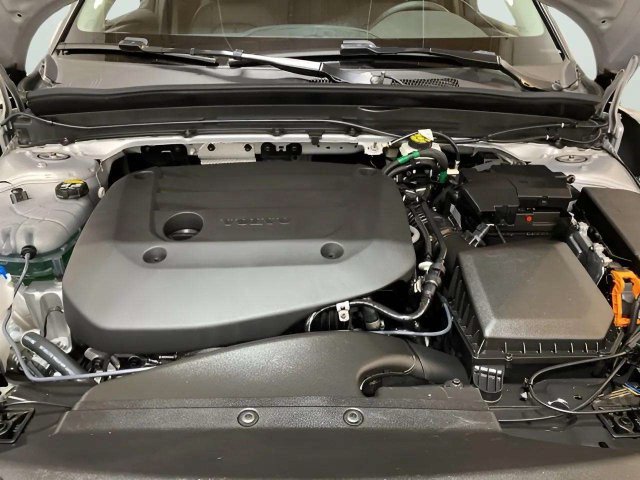 Used 2025 Volvo XC40 B5 Plus AWD/4WD image 86