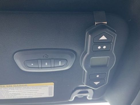 Used 2022 RAM 3500 Limited image 22