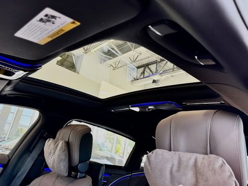 New 2026 Mercedes-Benz Maybach S 580 4MATIC image 25