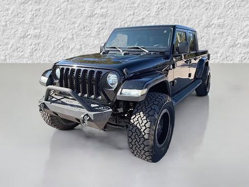 Used 2020 Jeep Gladiator Overland w/ Safety Group image 7