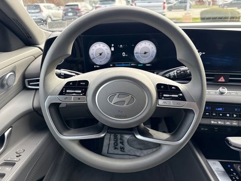 Used 2024 Hyundai Elantra SEL image 16