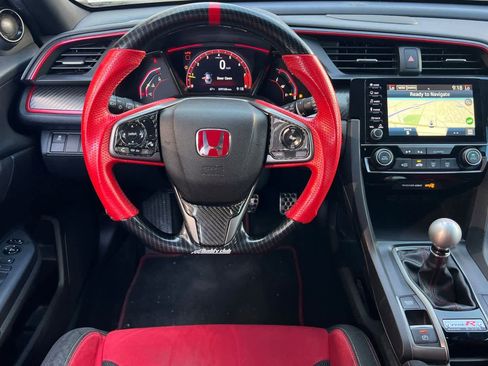 Used 2019 Honda Civic Type R image 16