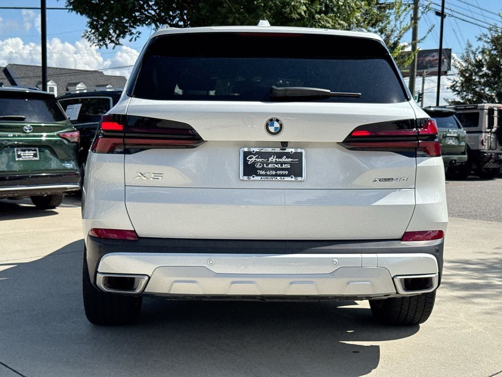 Used 2025 BMW X5 xDrive40i w/ Premium Package AWD/4WD image 7