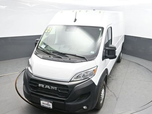 Used 2025 RAM ProMaster 2500 w/ Convenience Group FWD image 25