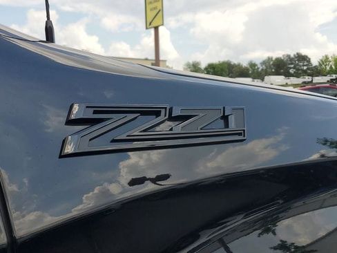 Used 2026 Chevrolet Silverado 1500 Custom Trail Boss w/ Midnight Edition AWD/4WD image 7