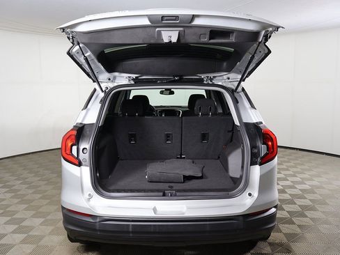 Used 2020 GMC Terrain SLE image 12