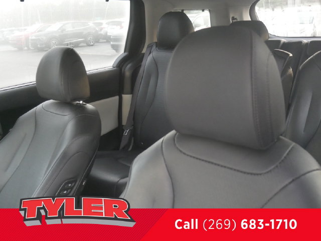 Used 2024 Kia Carnival SX Prestige FWD image 36