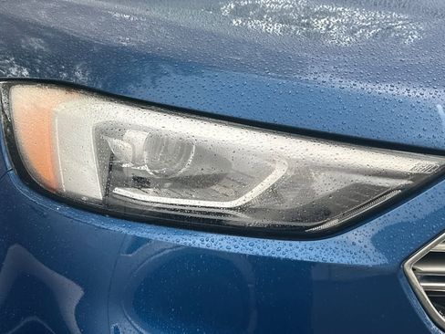 Certified 2022 Ford Edge SE image 9