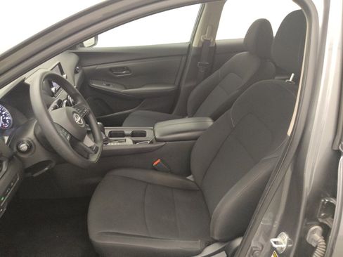 Used 2024 Nissan Sentra S FWD image 17