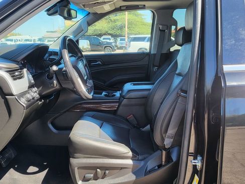 Used 2019 GMC Yukon XL SLT w/ Premium Edition image 28