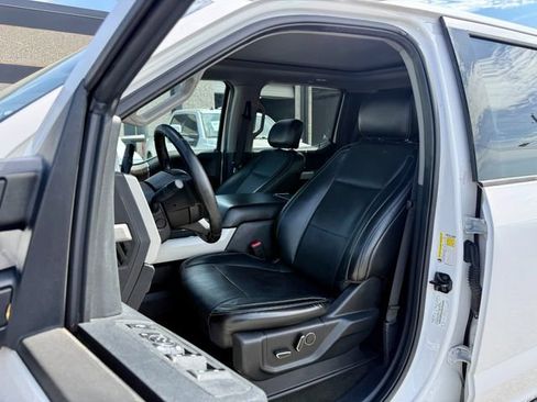 Used 2017 Ford F250 Lariat w/ Lariat Ultimate Package AWD/4WD image 18