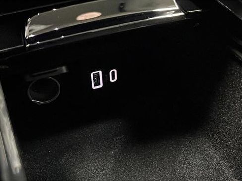 Used 2024 Lincoln Corsair AWD image 36