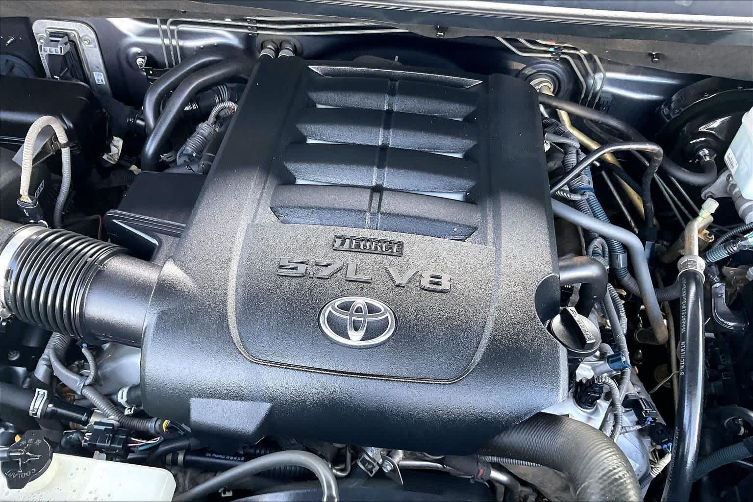 Used 2017 Toyota Tundra SR5 w/ TRD Off Road Package AWD/4WD image 31