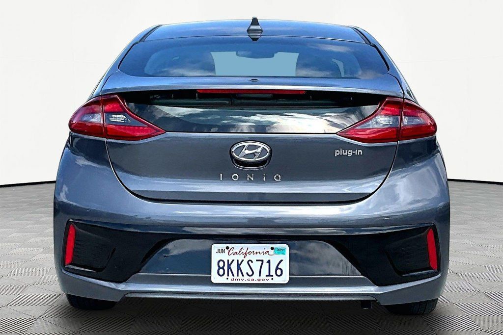 Used 2019 Hyundai Ioniq Limited FWD image 4