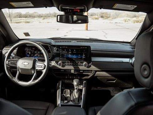 New 2025 Chevrolet Colorado LT w/ LT Convenience Package image 12