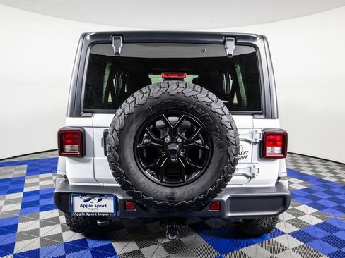 Used 2024 Jeep Wrangler Unlimited Sport AWD/4WD image 5
