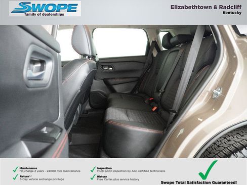 Used 2025 Nissan Rogue SV AWD/4WD image 13