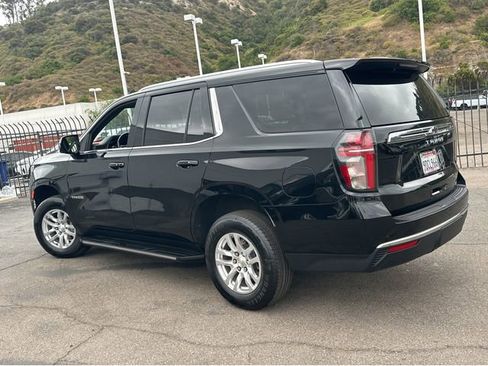 Used 2022 Chevrolet Tahoe LT w/ Luxury Package AWD/4WD image 3