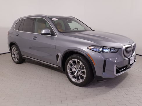 Used 2024 BMW X5 xDrive40i w/ Premium Package AWD/4WD image 8