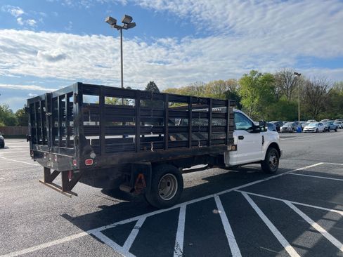 Used 2017 Ford F350 XL w/ Power Equipment Group RWD image 5