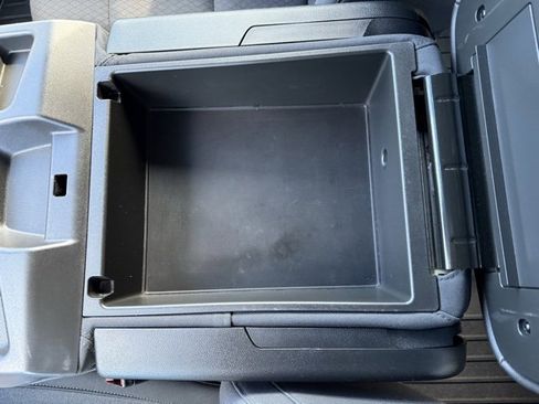 Used 2022 GMC Sierra 1500 SLE image 27