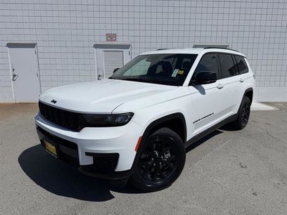 Used 2024 Jeep Grand Cherokee L Laredo