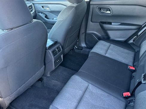 Used 2025 Nissan Rogue SV image 15