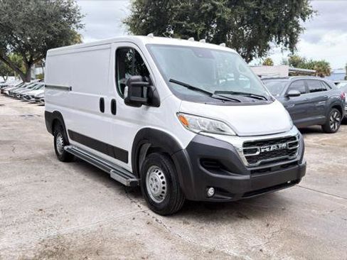 Used 2025 RAM ProMaster 2500 w/ U-Haul Equipment Group FWD image 11