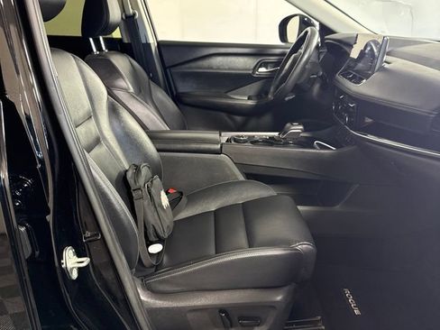 Used 2024 Nissan Rogue SL AWD/4WD image 17
