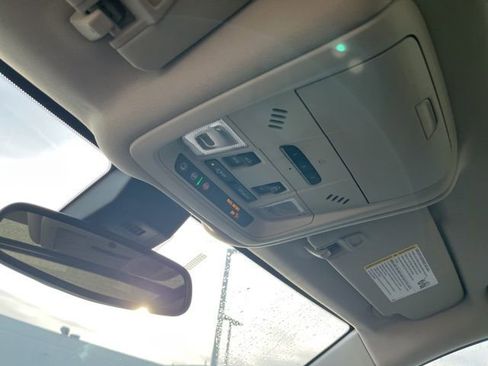 Used 2022 GMC Terrain Denali image 16