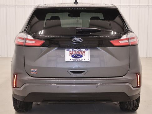 Certified 2023 Ford Edge ST-Line image 9