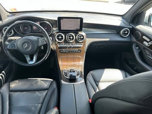 Used 2019 Mercedes-Benz GLC 300 4MATIC image 26