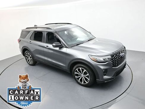 Used 2025 Ford Explorer ST-Line image 21