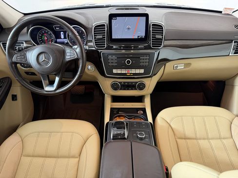Used 2017 Mercedes-Benz GLS 450 4MATIC image 33