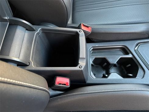 Certified 2022 Volkswagen Tiguan SE R-Line image 20