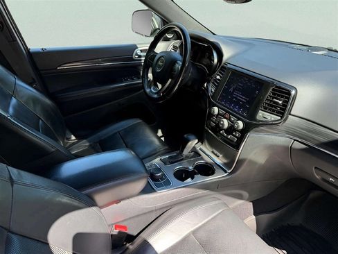 Used 2019 Jeep Grand Cherokee Limited w/ Luxury Group II AWD/4WD image 24