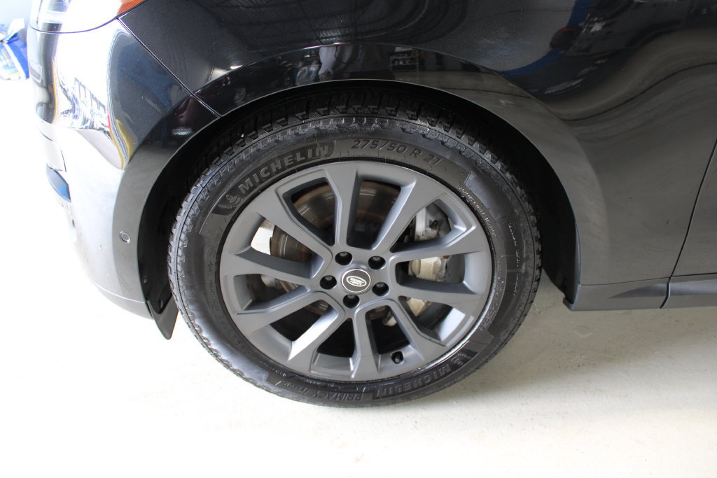 Used 2023 Land Rover Range Rover Sport SE AWD/4WD image 4