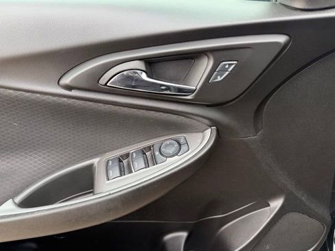 Used 2025 Chevrolet Malibu LT image 17