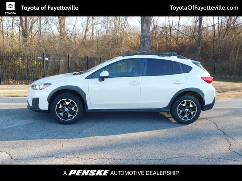 Used 2018 Subaru Crosstrek 2.0i Premium w/ Moonroof Package image 2