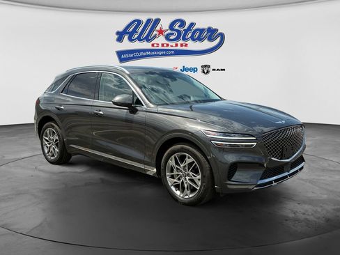 Used 2025 Genesis GV70 2.5T AWD/4WD image 3